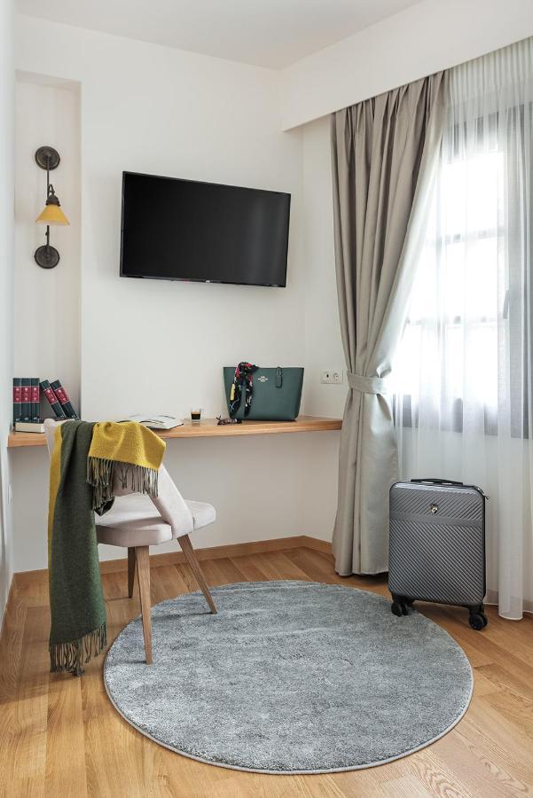 Petrou Suites Ioannina Bagian luar foto